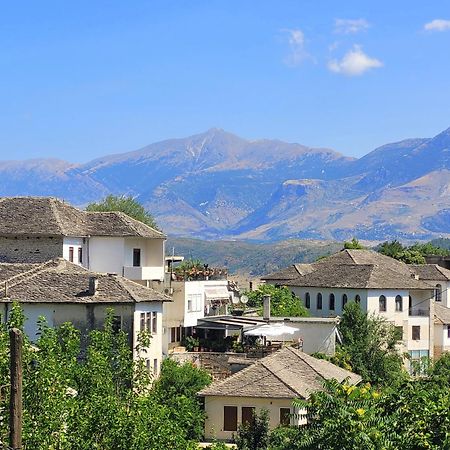 Marbi Guest House Gjirokastër Buitenkant foto