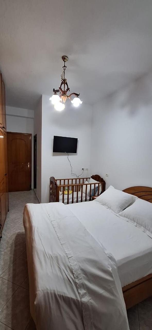 Marbi Guest House Gjirokastër Buitenkant foto