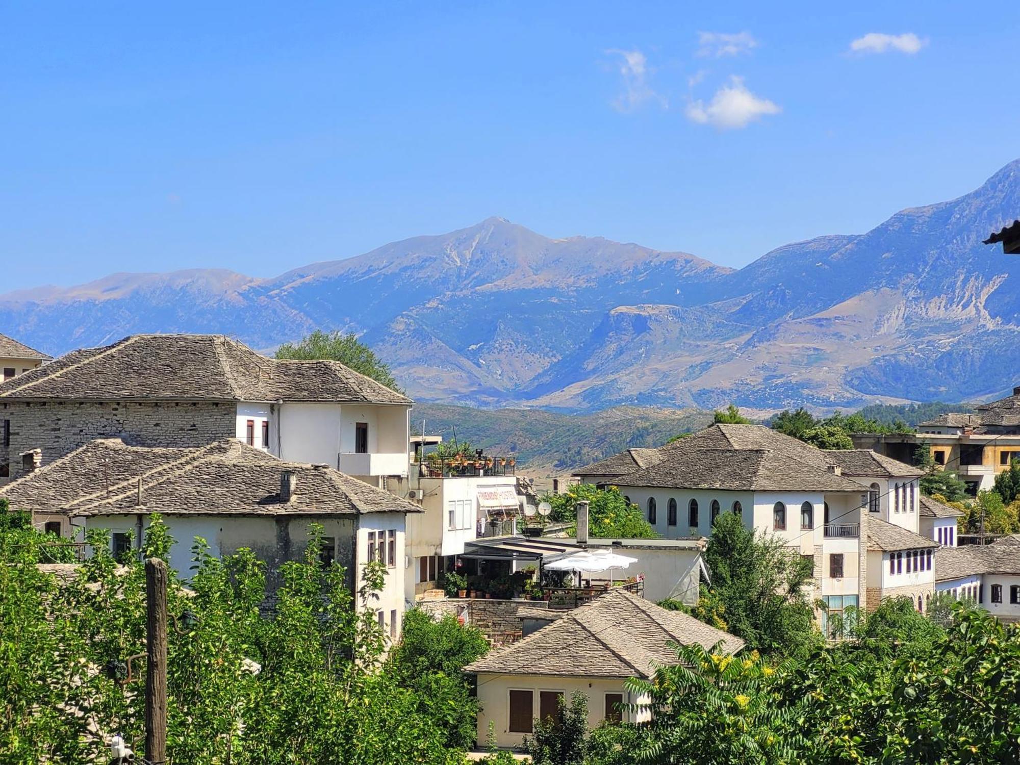 Marbi Guest House Gjirokastër Buitenkant foto